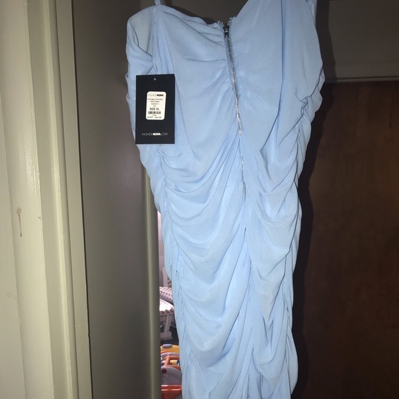 Fashion Nova Dresses & Skirts - Ruched Midi Dress